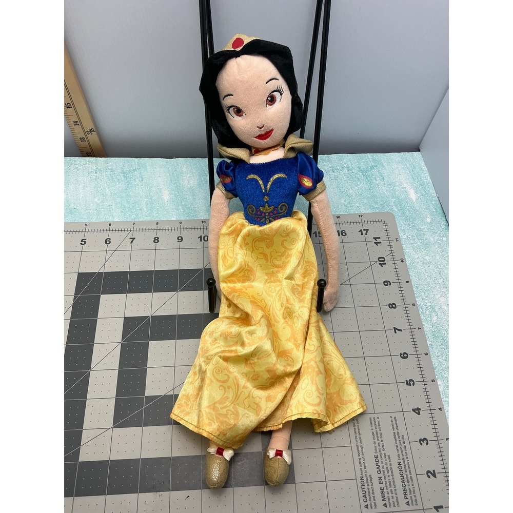 Disney Store Snow White Plush Doll 18 Inch Classic Princess Rag Doll H1260U0005